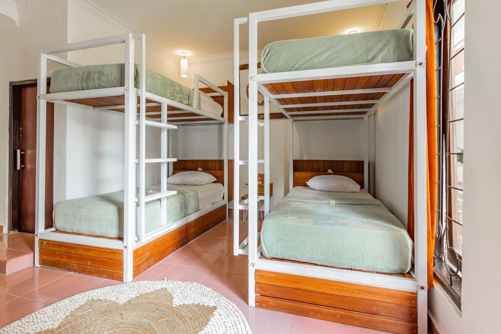 Capital O 93944 Geweka Homestay 金巴兰 外观 照片