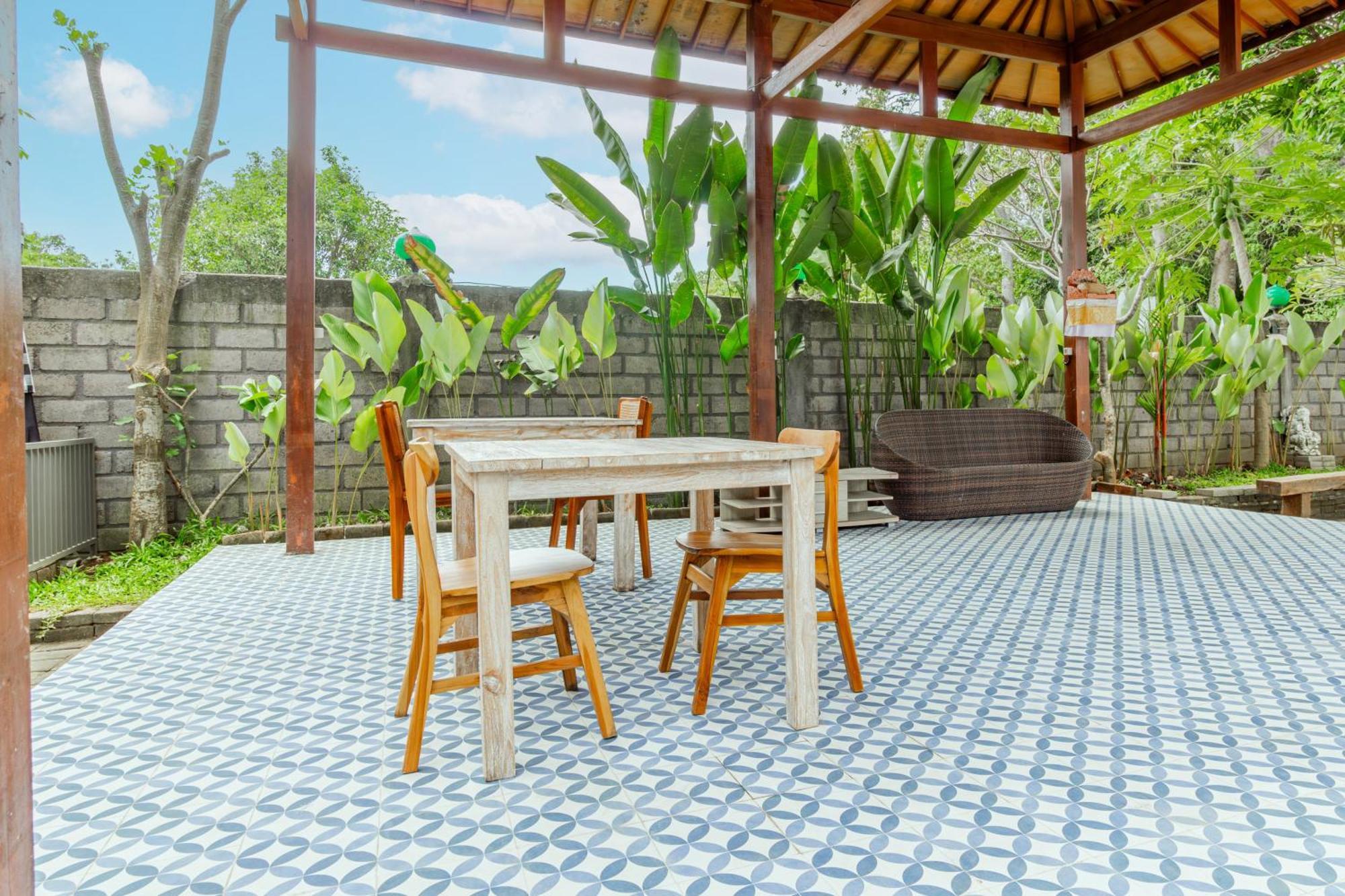 Capital O 93944 Geweka Homestay 金巴兰 外观 照片