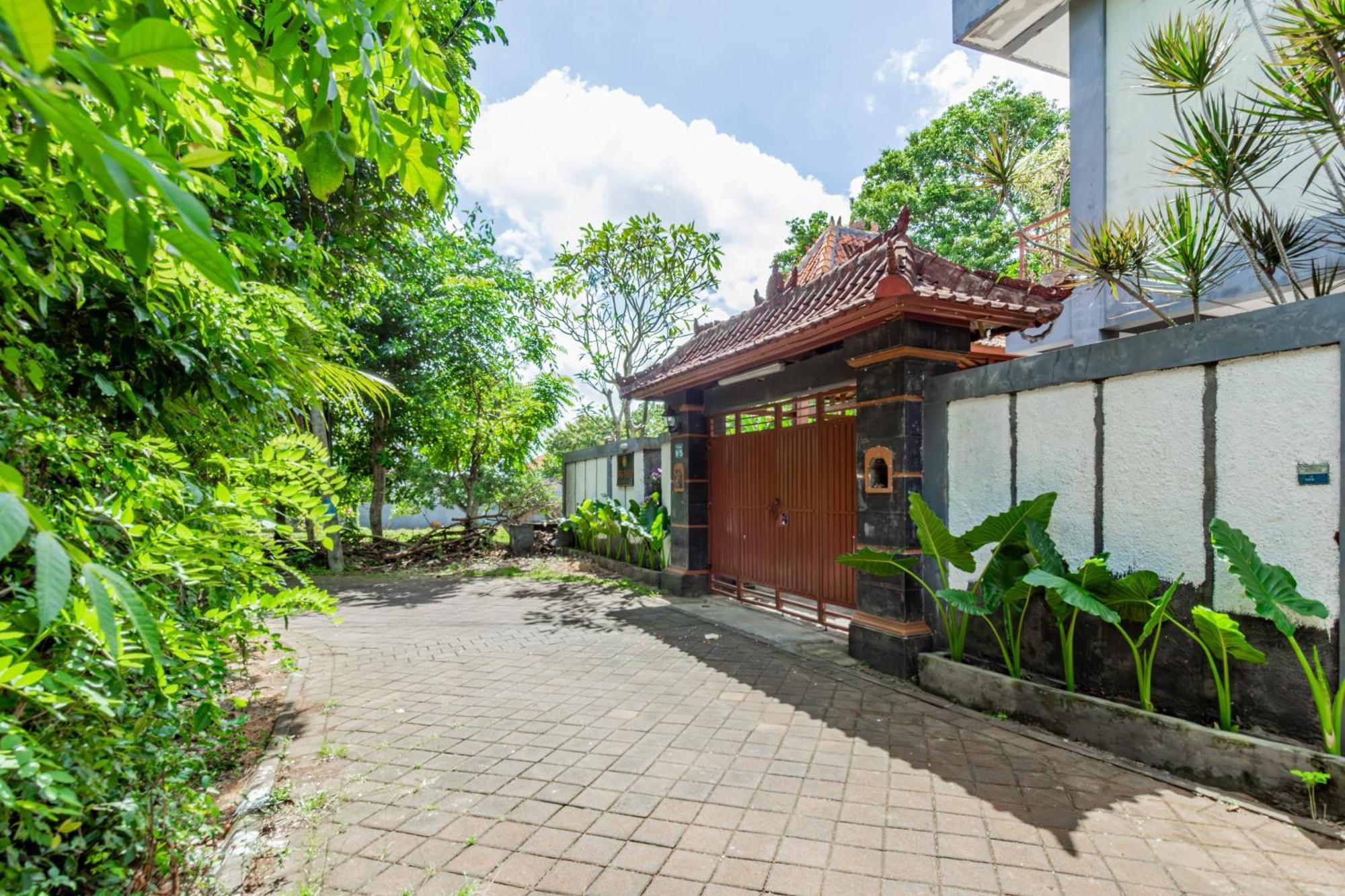 Capital O 93944 Geweka Homestay 金巴兰 外观 照片